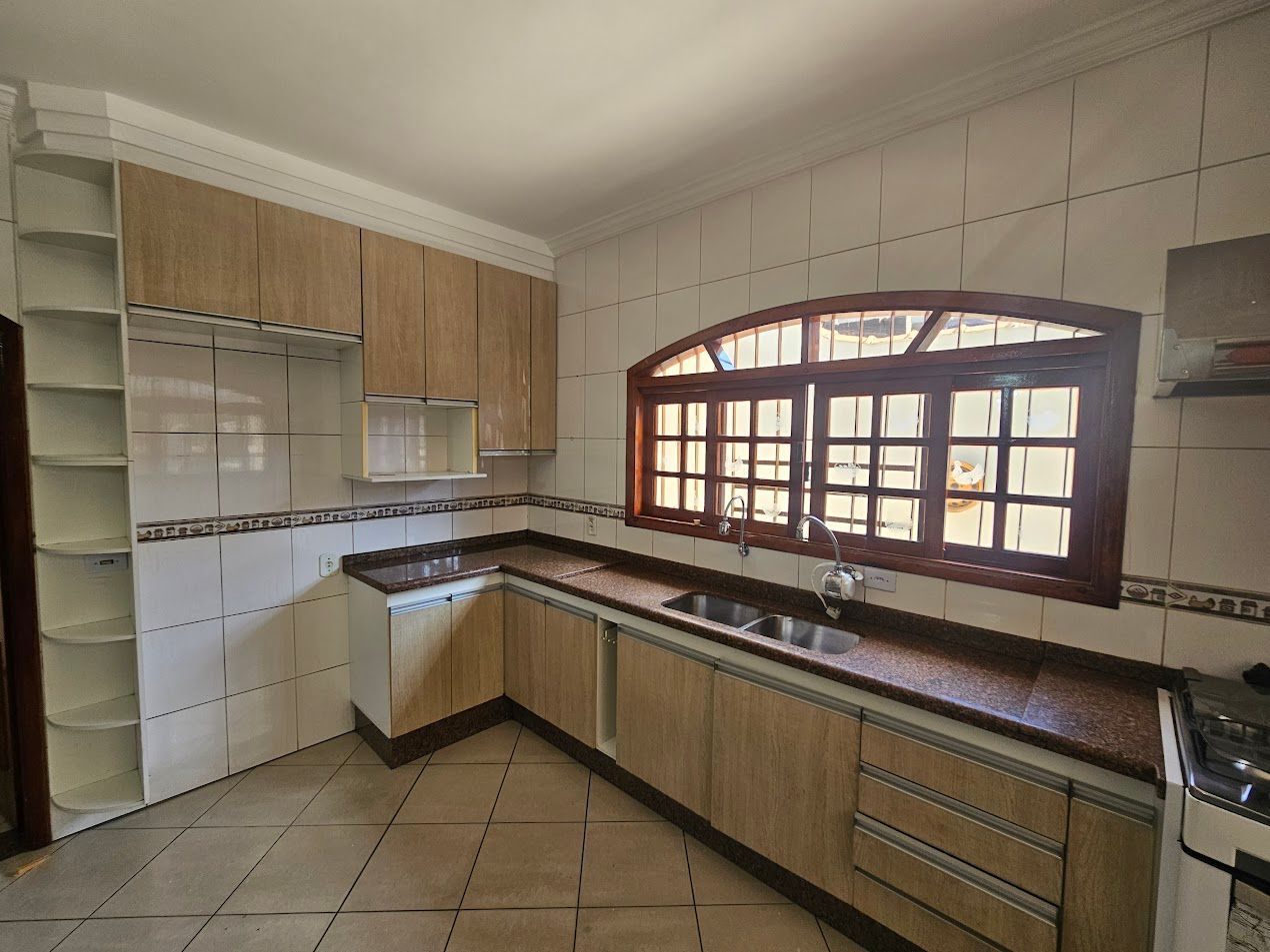 Sobrado à venda com 5 quartos, 300m² - Foto 12