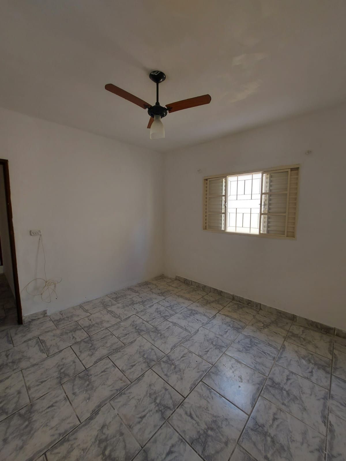 Casa de Condomínio à venda com 2 quartos, 70m² - Foto 1