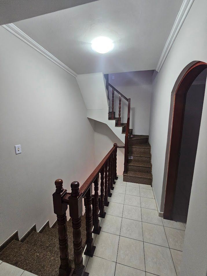 Sobrado à venda com 5 quartos, 300m² - Foto 27