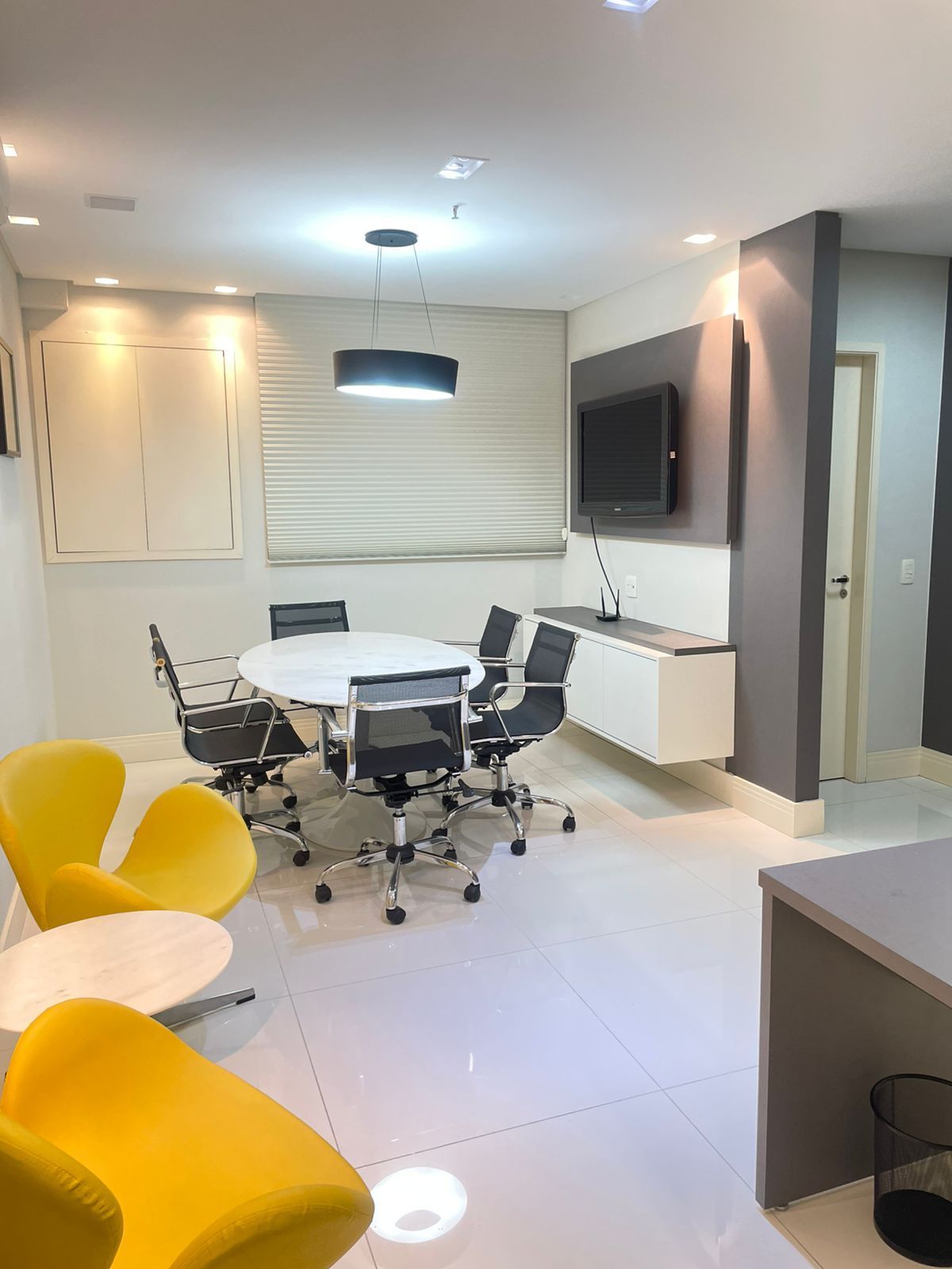 Conjunto Comercial-Sala à venda e aluguel com 1 quarto, 53m² - Foto 12