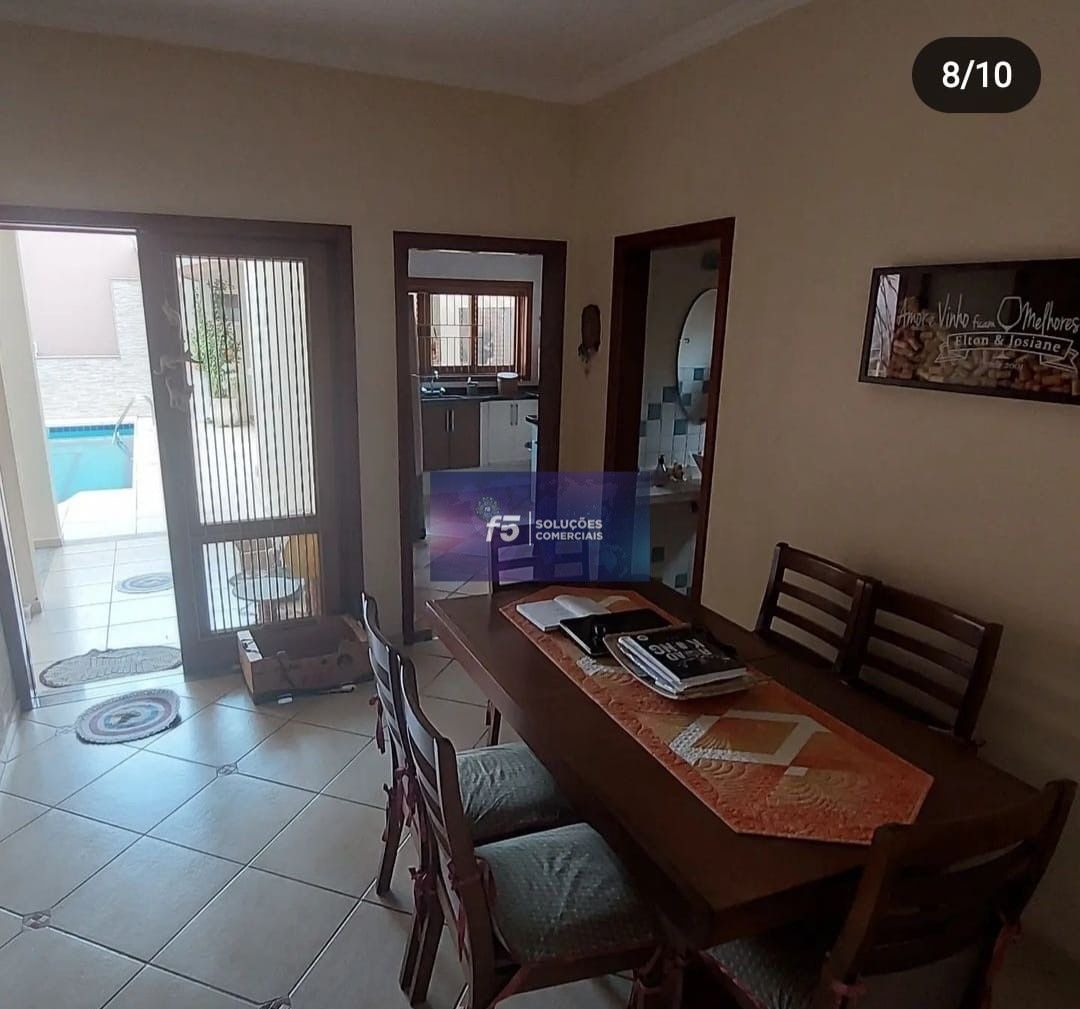 Casa, 3 quartos, 241 m² - Foto 3