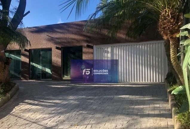 Casa, 4 quartos, 235 m² - Foto 1