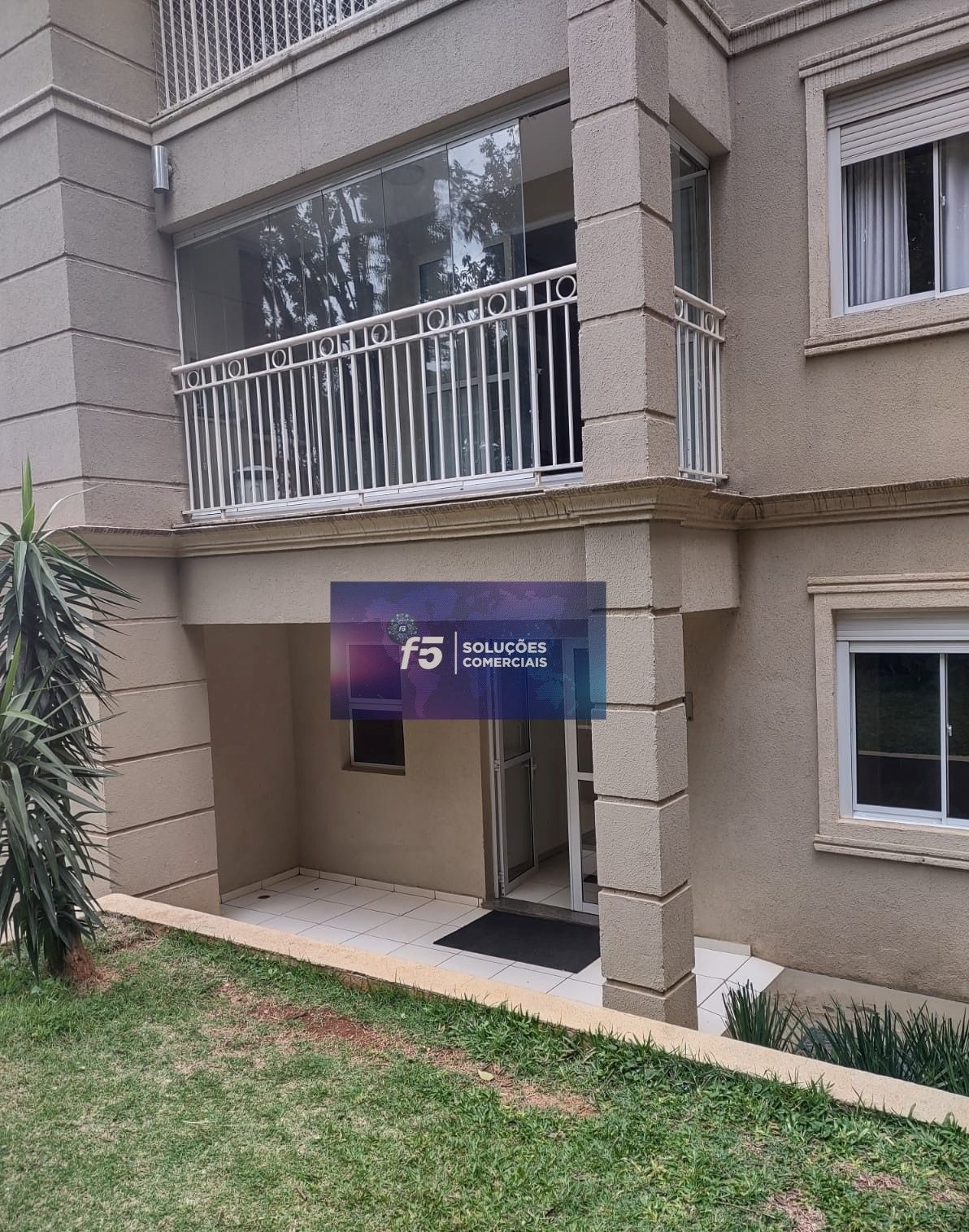 Apartamento à venda com 3 quartos, 80m² - Foto 1