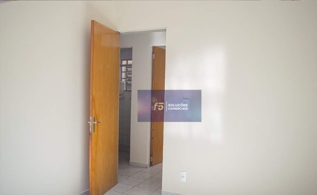 Casa à venda com 3 quartos, 105m² - Foto 4