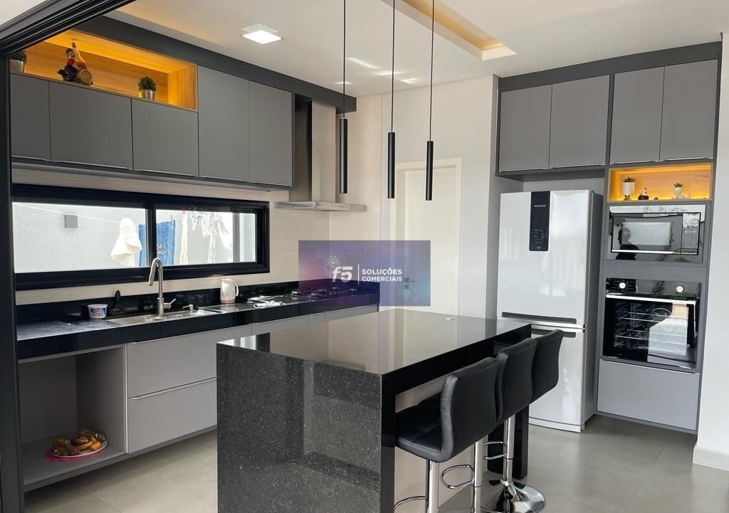 Casa, 3 quartos, 222 m² - Foto 4