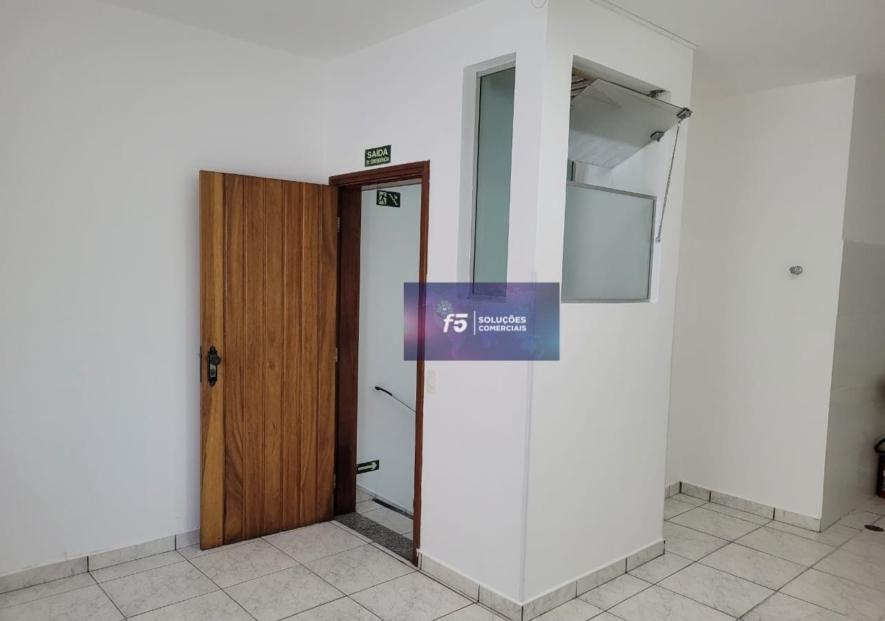 Conjunto Comercial-Sala para alugar com 3 quartos, 154m² - Foto 17