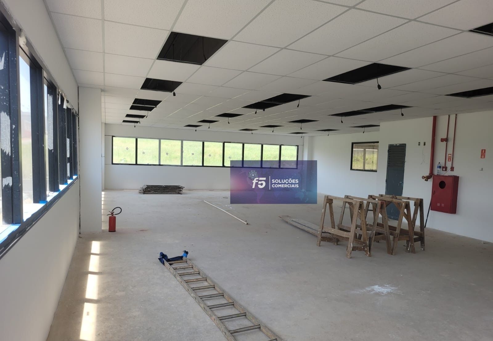 Depósito-Galpão-Armazém para alugar com 1 quarto, 3m² - Foto 9