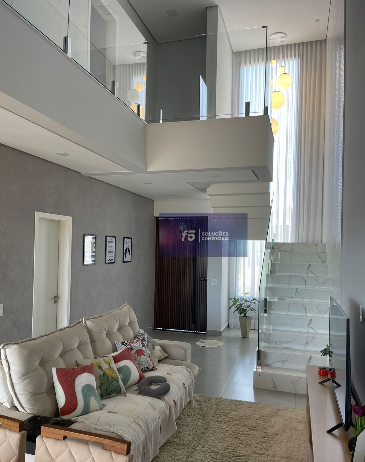 Casa, 3 quartos, 222 m² - Foto 2