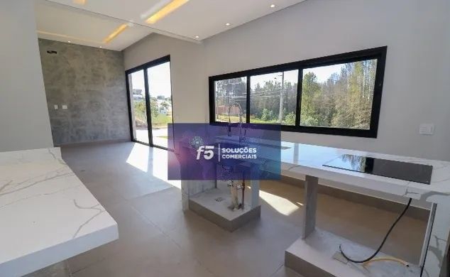 Casa à venda com 4 quartos, 275m² - Foto 4