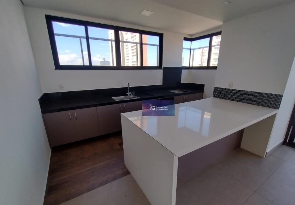 Apartamento para alugar com 4 quartos, 258m² - Foto 3