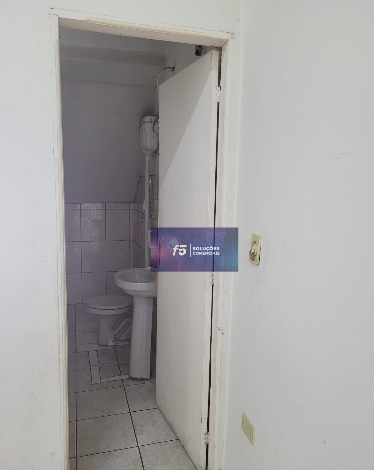 Conjunto Comercial-Sala para alugar com 1 quarto, 80m² - Foto 2