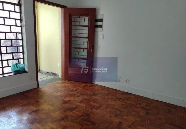 Casa para alugar com 3 quartos, 150m² - Foto 11