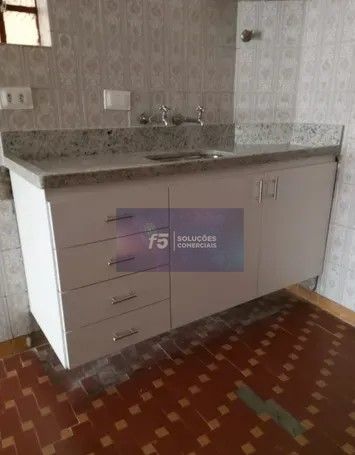 Casa para alugar com 3 quartos, 150m² - Foto 2