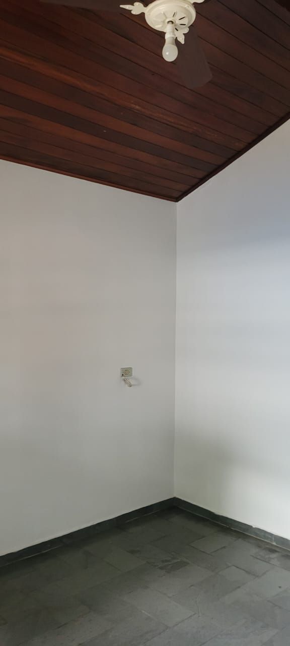 Casa à venda com 4 quartos, 246m² - Foto 16