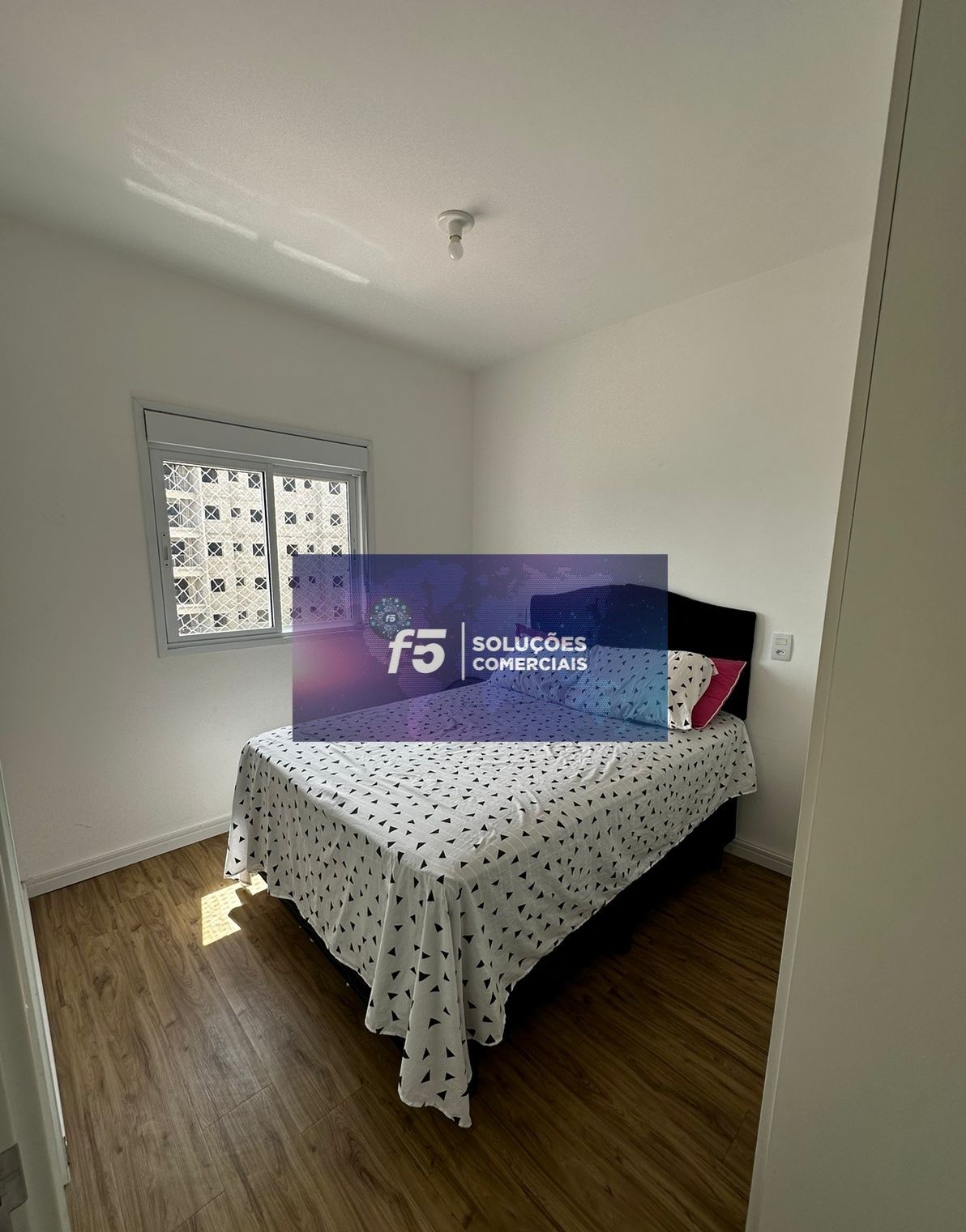 Apartamento à venda com 2 quartos, 48m² - Foto 2