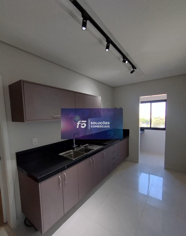 Apartamento para alugar com 4 quartos, 258m² - Foto 2