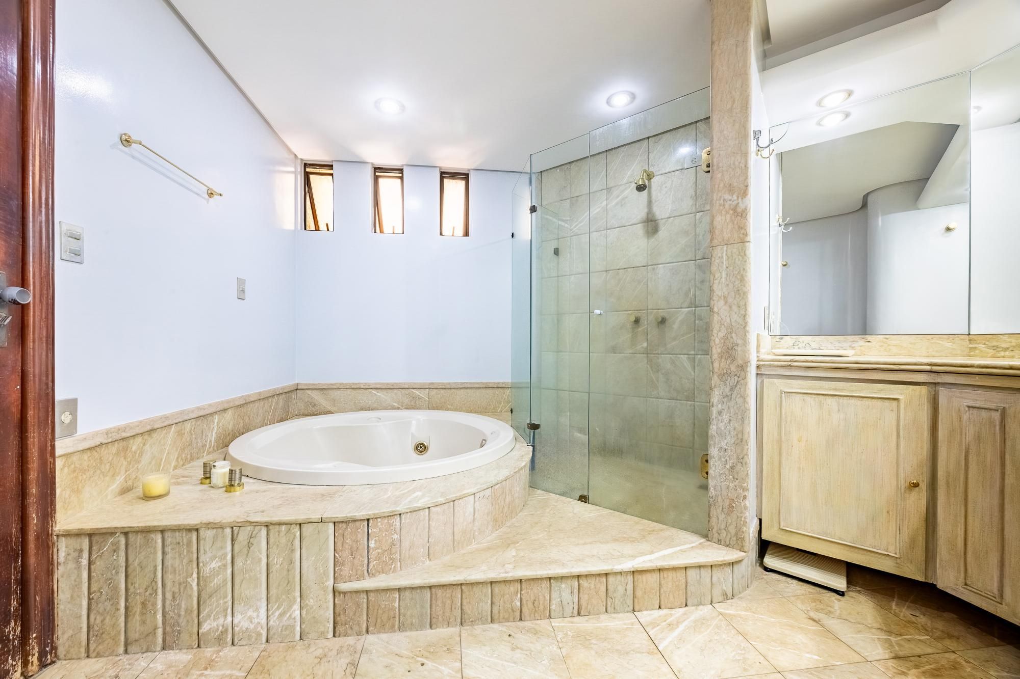 Apartamento, 4 quartos, 221 m² - Foto 13