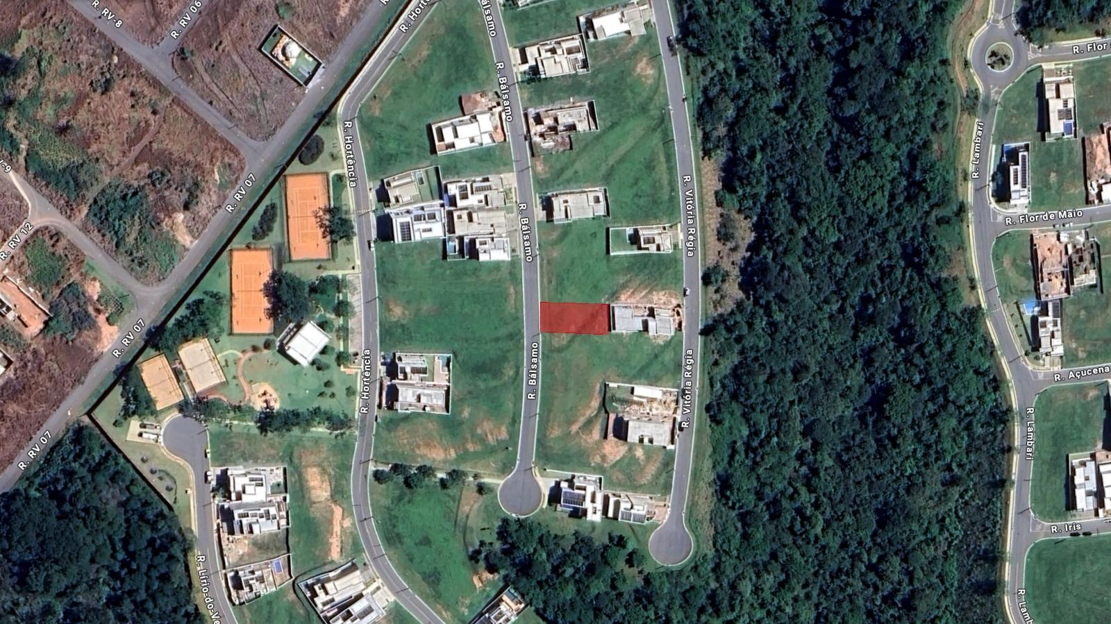 Lote de 360 m² à venda no Condomínio Jardins Nápoles, em Senador Canedo — foto 1