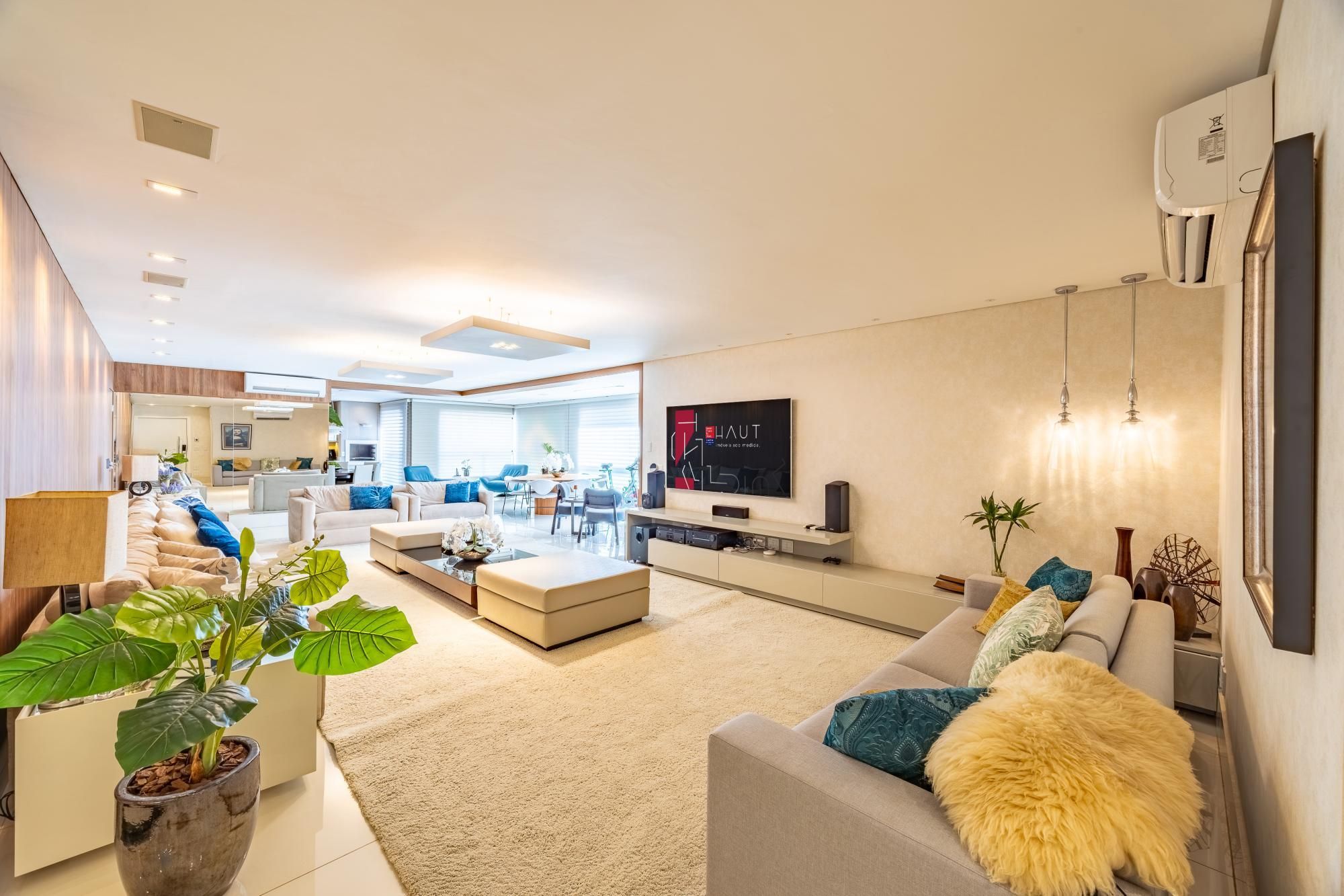 Apartamento mobiliado à venda no Uber Luxury Style com 398 m² e 4 suítes
