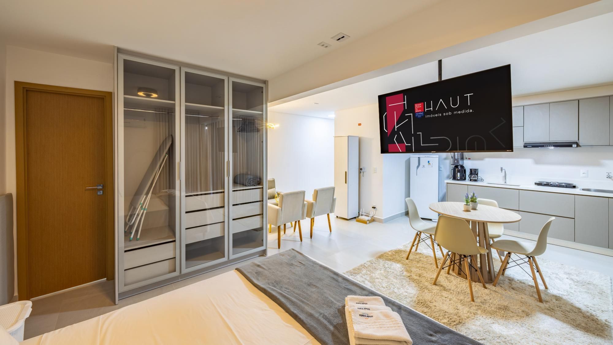 Studio à venda e para aluguel no Opus Gyro Vaca Brava com 44 m² — foto 1