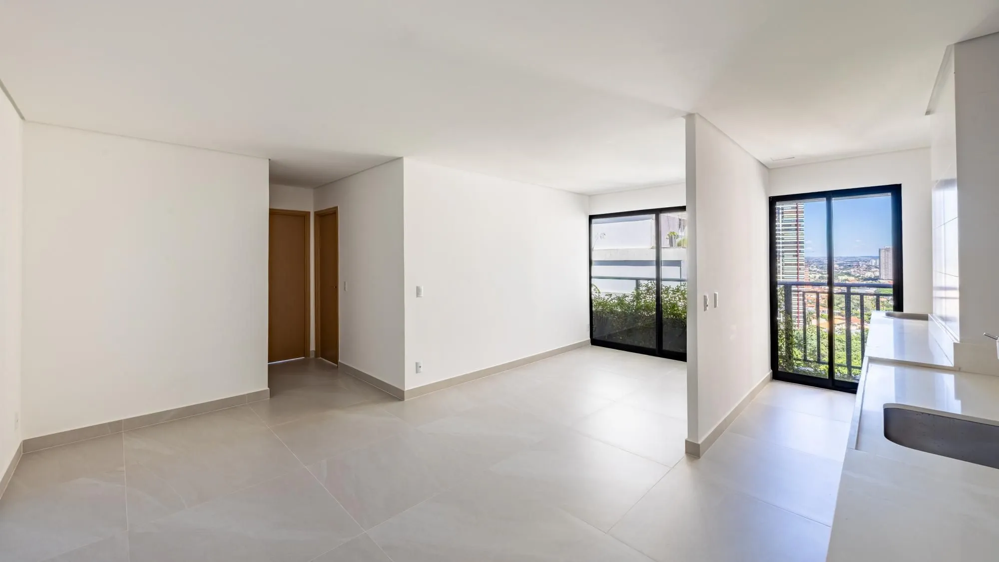 Apartamento novo no Opus Gyro Vaca Brava com 70 m², 2 suítes e localização privi