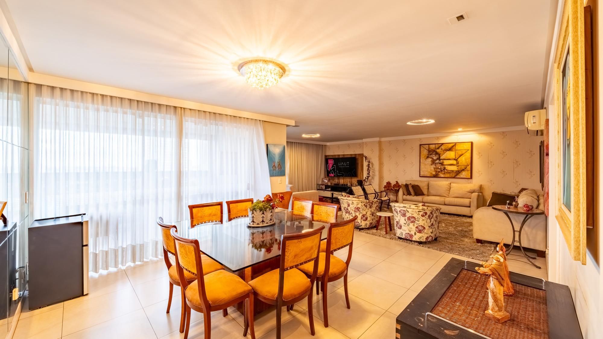 Apartamento, 4 quartos, 206 m² - Foto 2