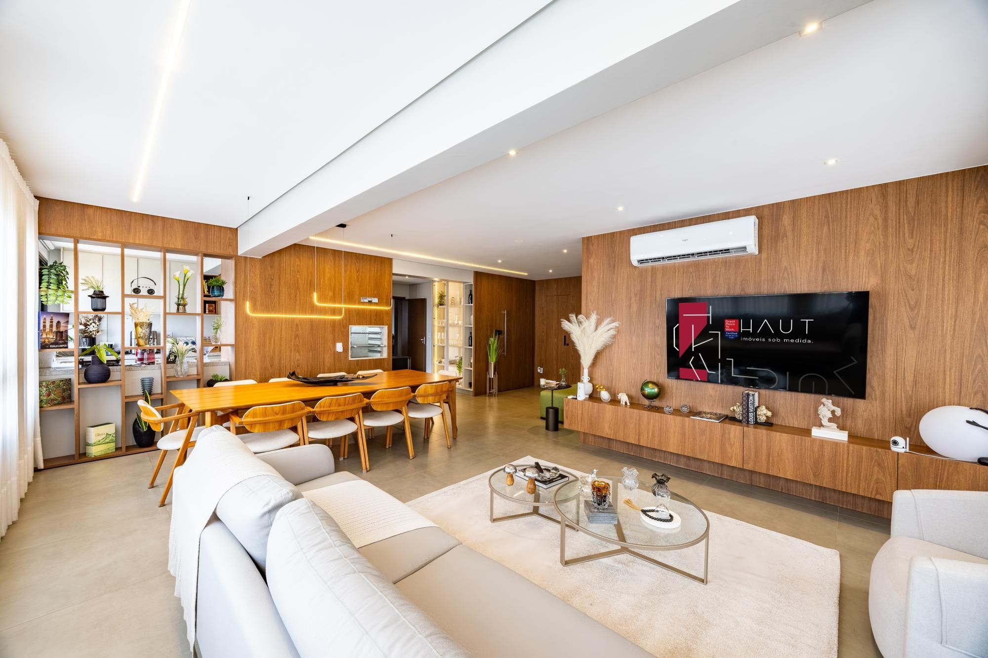 Apartamento mobiliado e decorado à venda no Blanc Casa Design com 175 m²