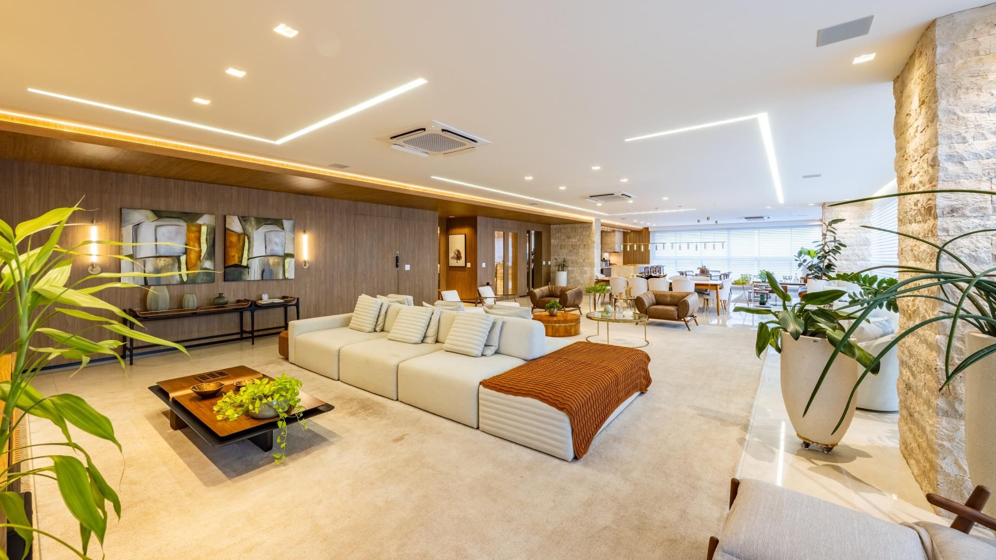 Kingdom Park Residence | 482 m² | 41º andar | Mobiliado e decorado | 4 suítes |