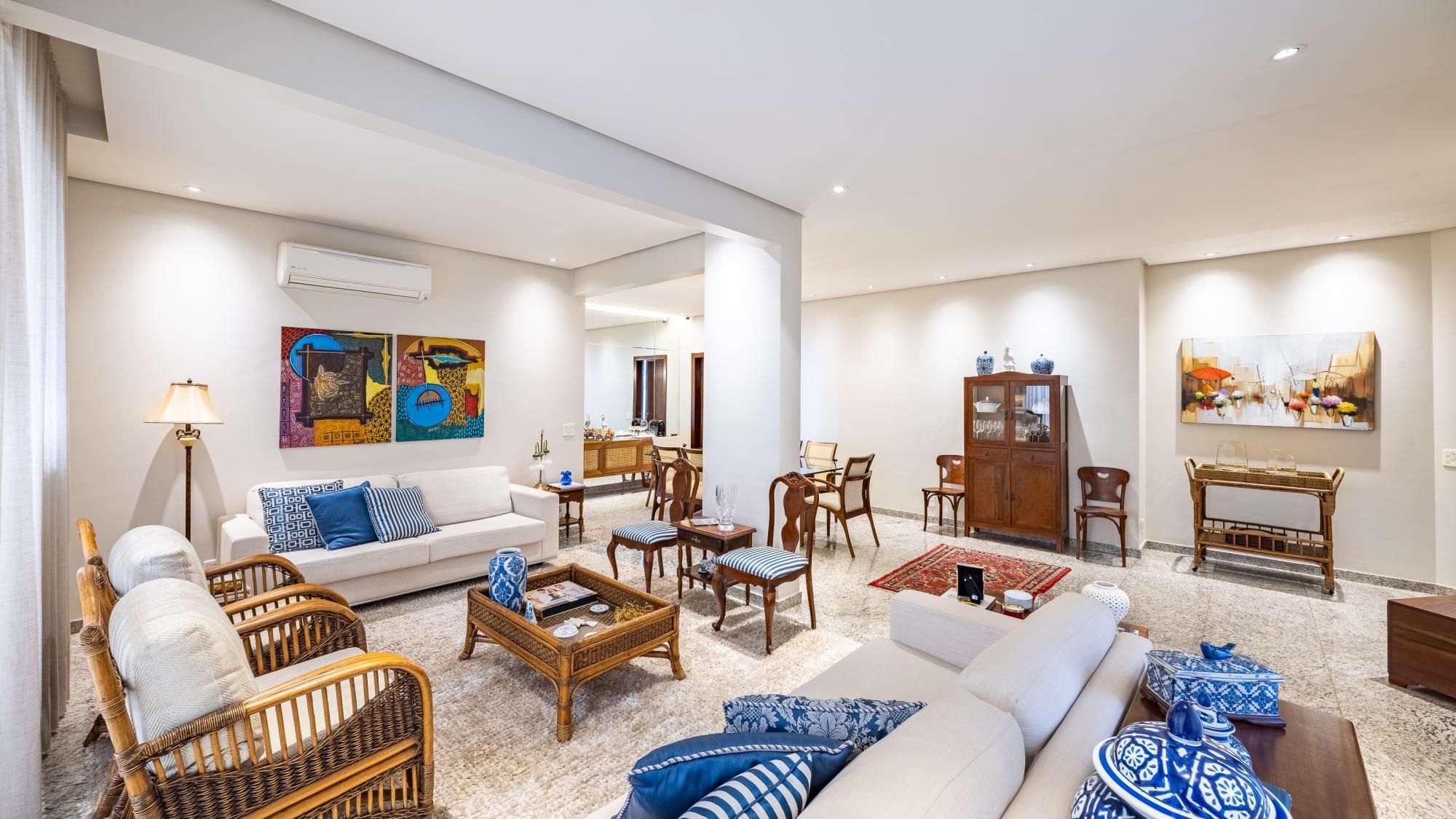 Apartamento no Edifício Heidelberg com 3 suítes, 3 vagas e excelente conservação — foto 1