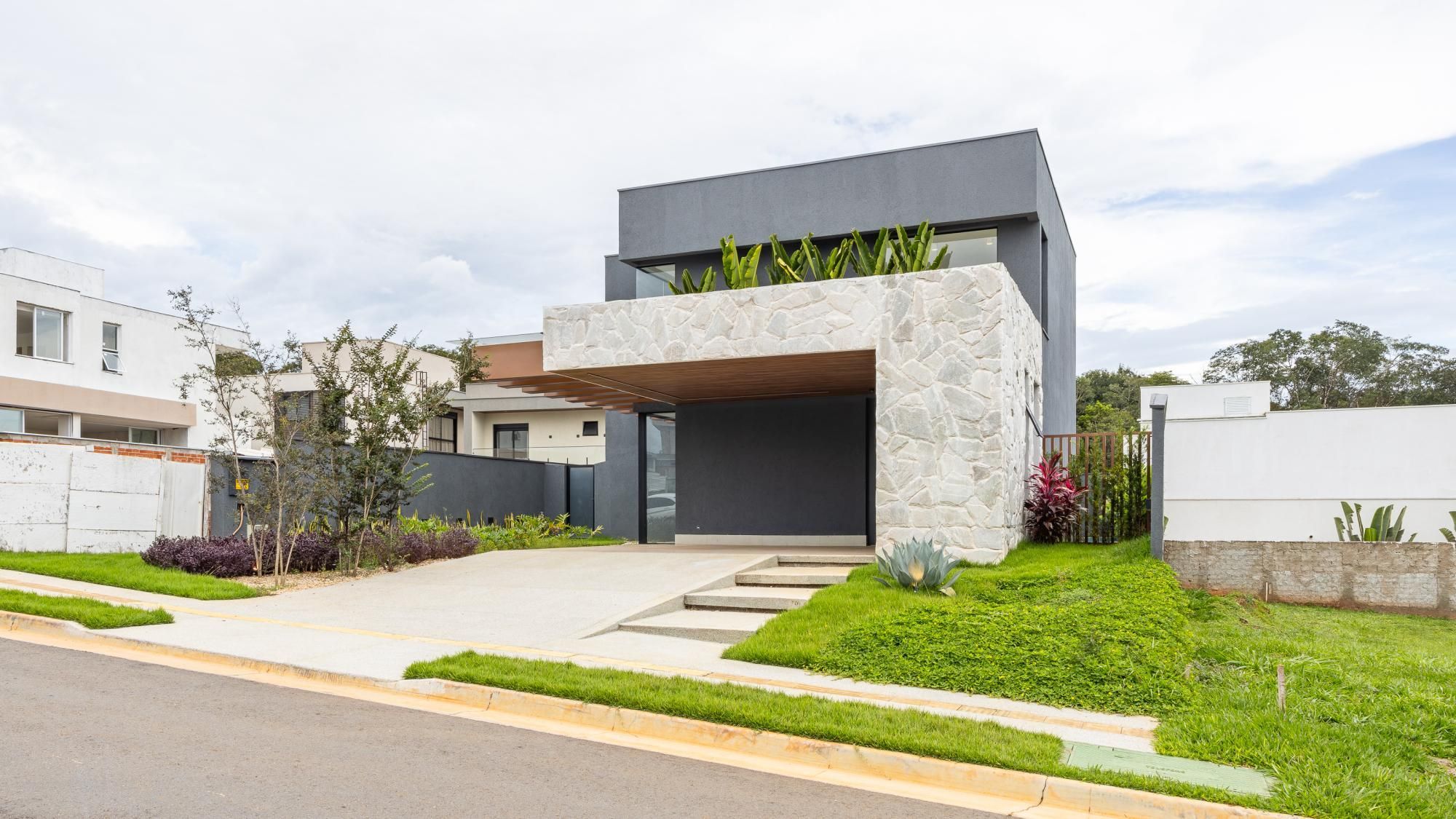 Casa nova à venda no Jardins França , com 254 m² — foto 1