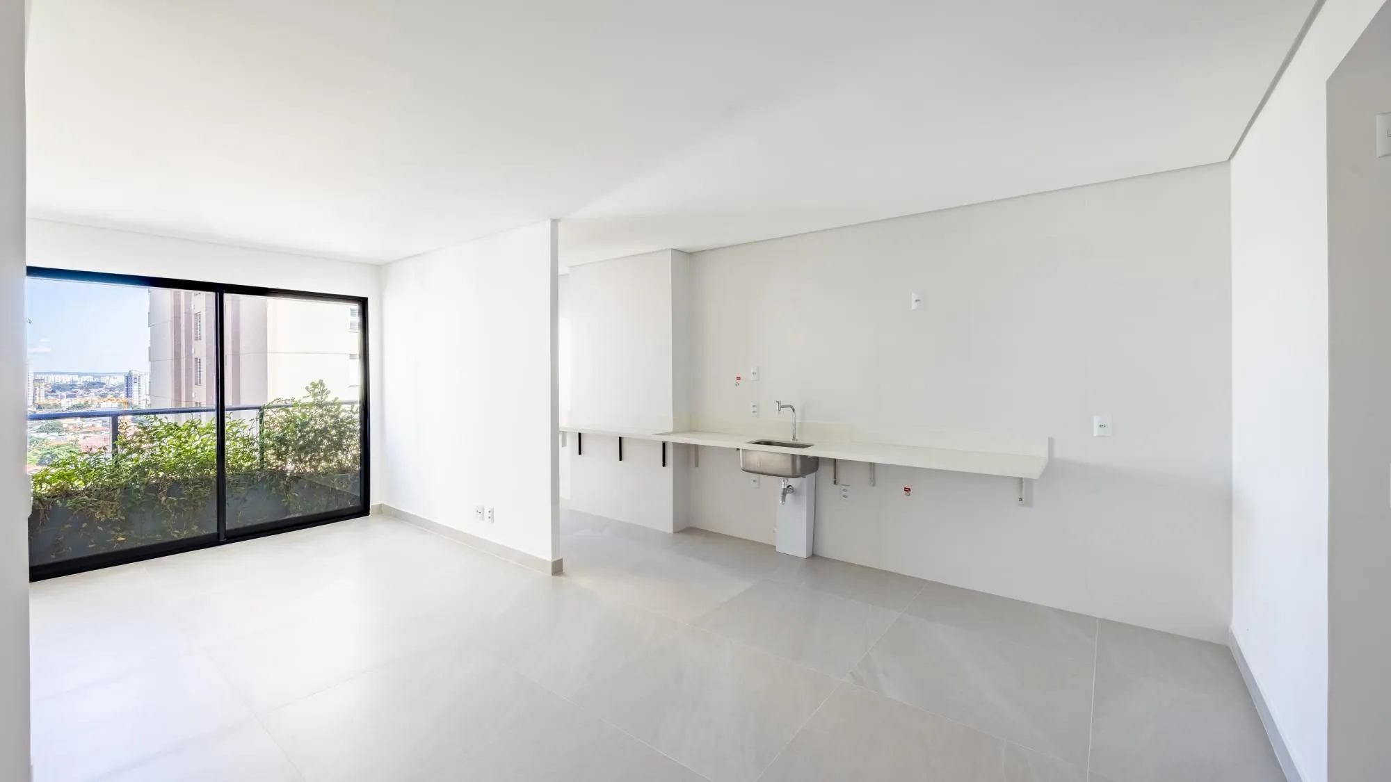Apartamento novo no Opus Gyro Vaca Brava com 70 m², 2 suítes e localização privi