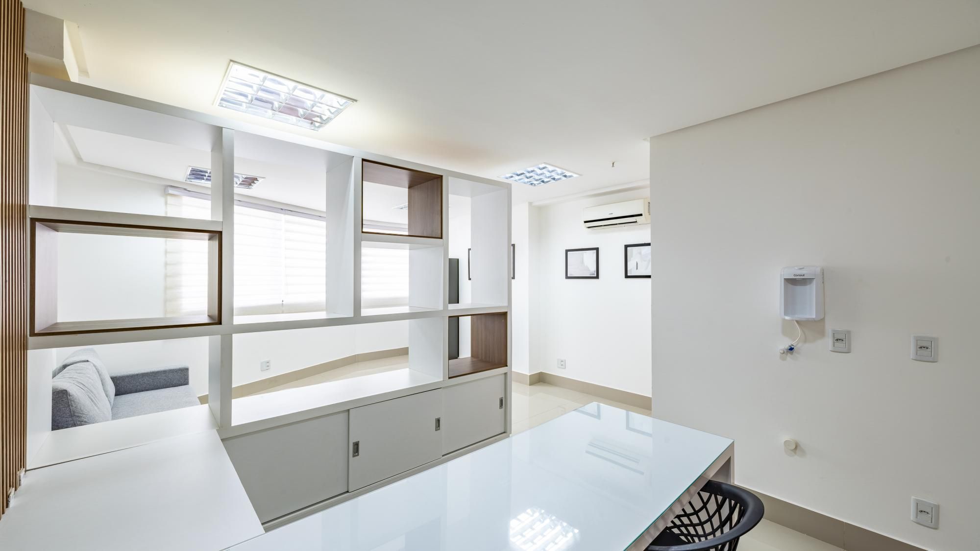 Sala Comercial Mobiliada 30 m² no Setor Oeste