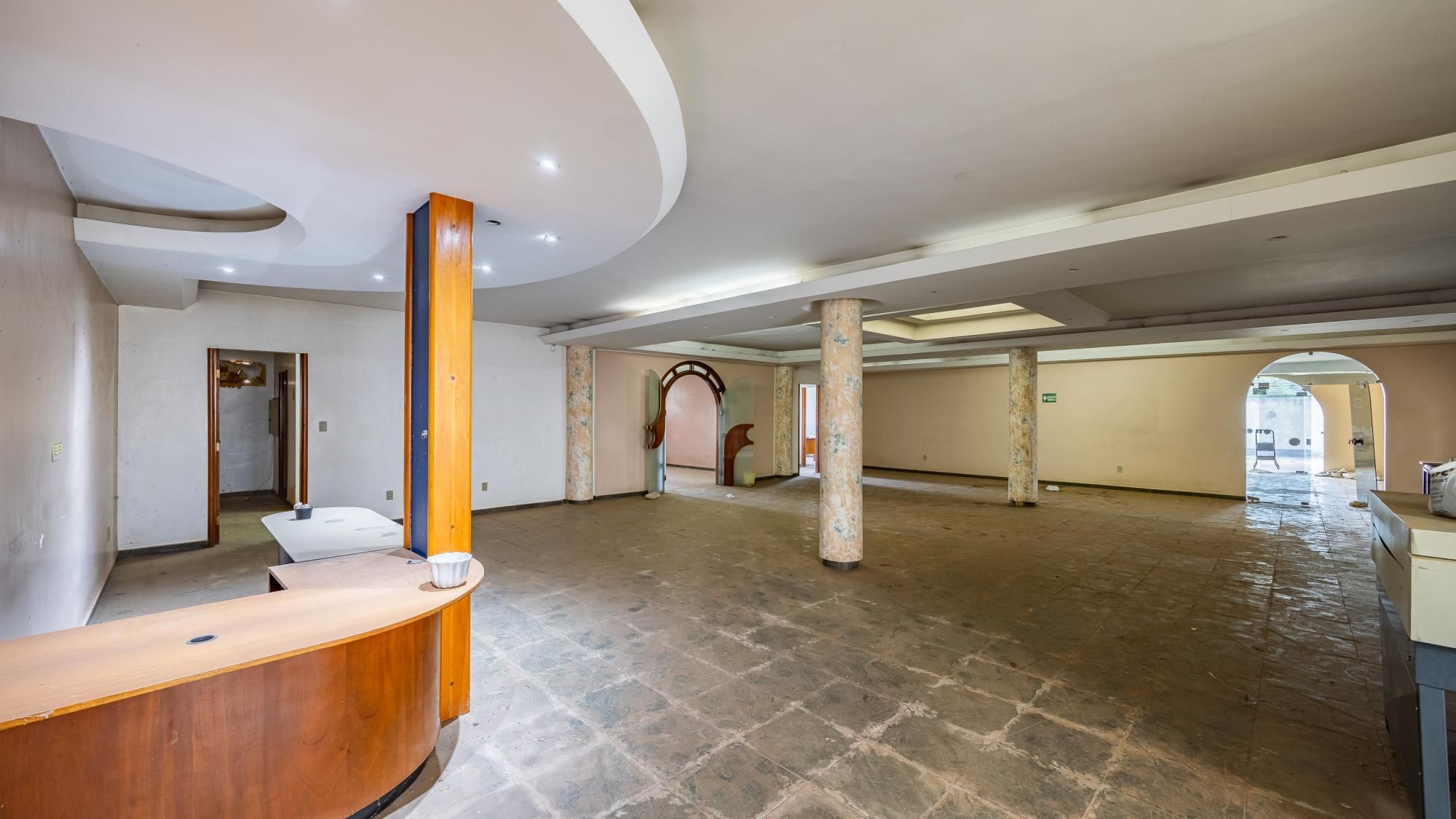 Prédio Comercial para locação , com 890 m² no Leste Universitário