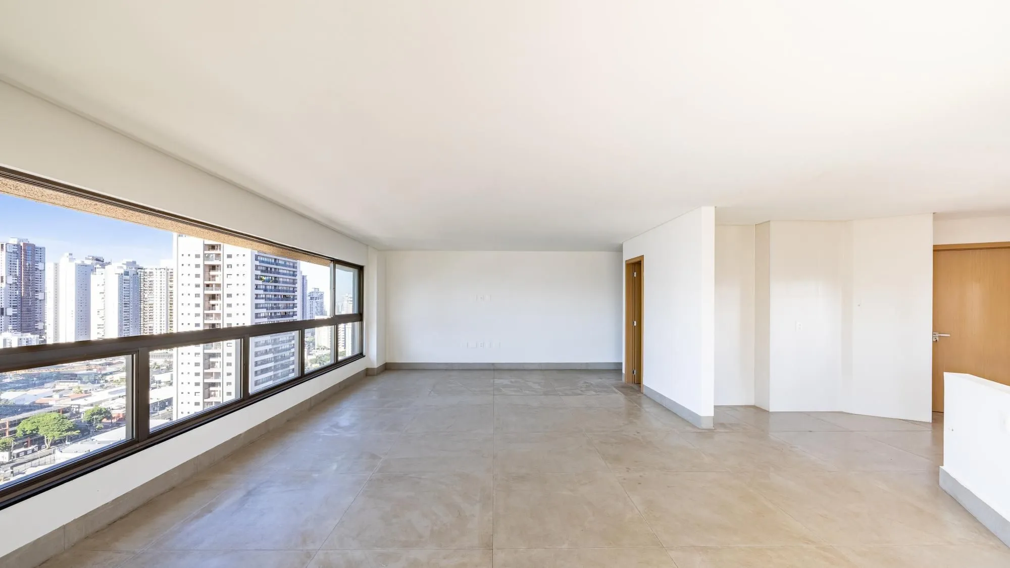 Treze36 Marista — 239 m², 3 Suítes, Nascente e Vista Urbana