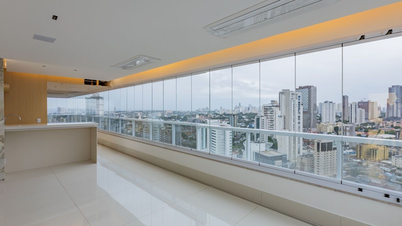 Apartamento na Praça do Sol, 4 Suítes, um por andar no Oeste.