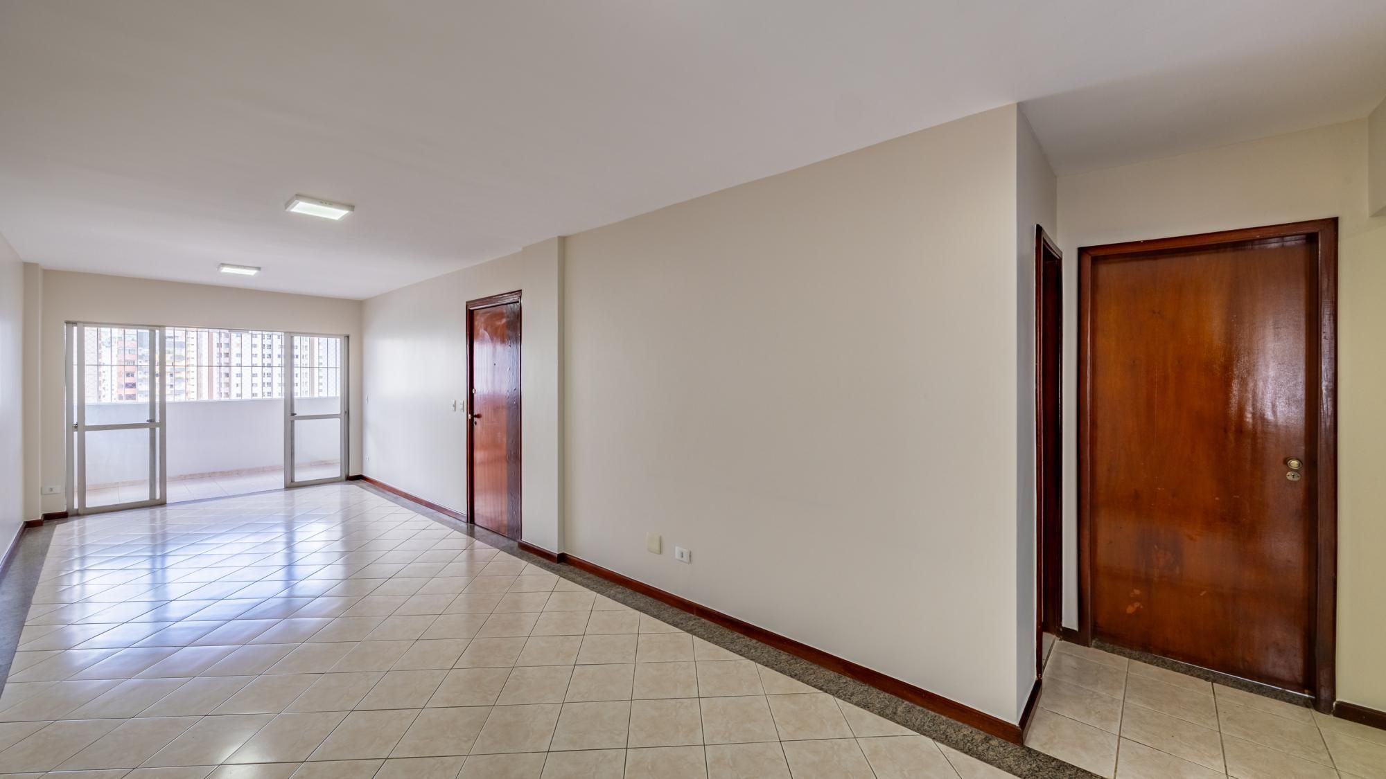 Apartamento de 3 quartos no Setor Bela Vista, Goiânia.