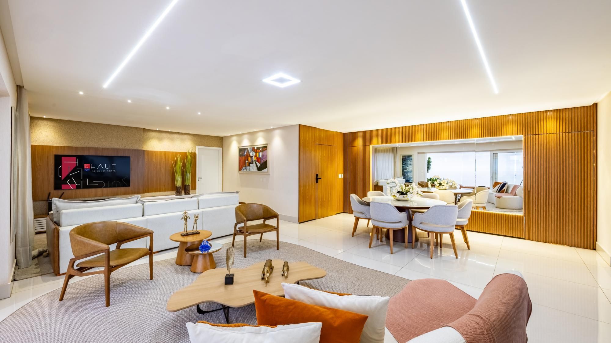 Apartamento mobiliado na Alameda Ricardo Paranhos com 265 m², 3 suítes e 4 vagas