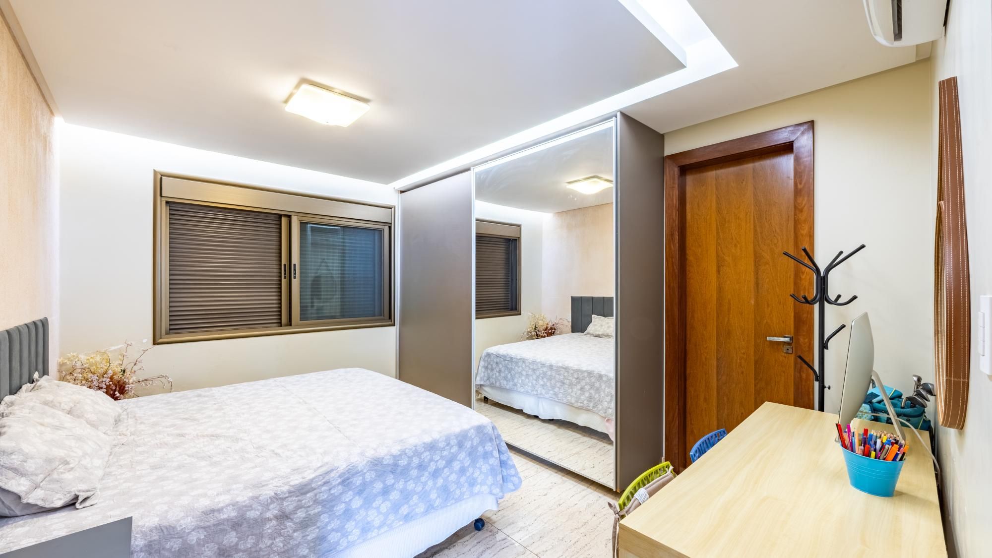 Casa para aluguel no Alphaville Araguaia com 5 suítes e lazer completo