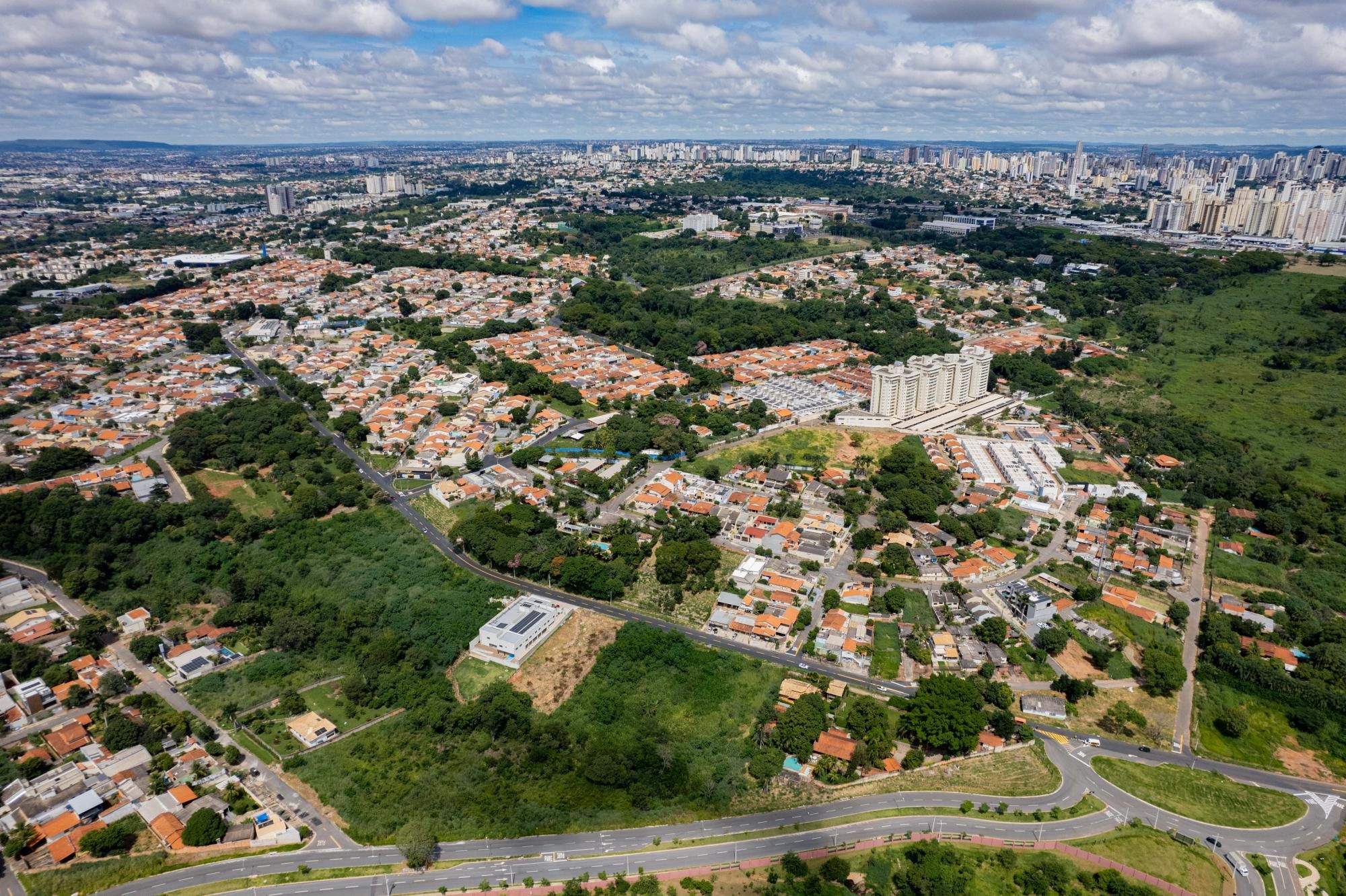 Loteamento e Condomínio, 2470 m² - Foto 15