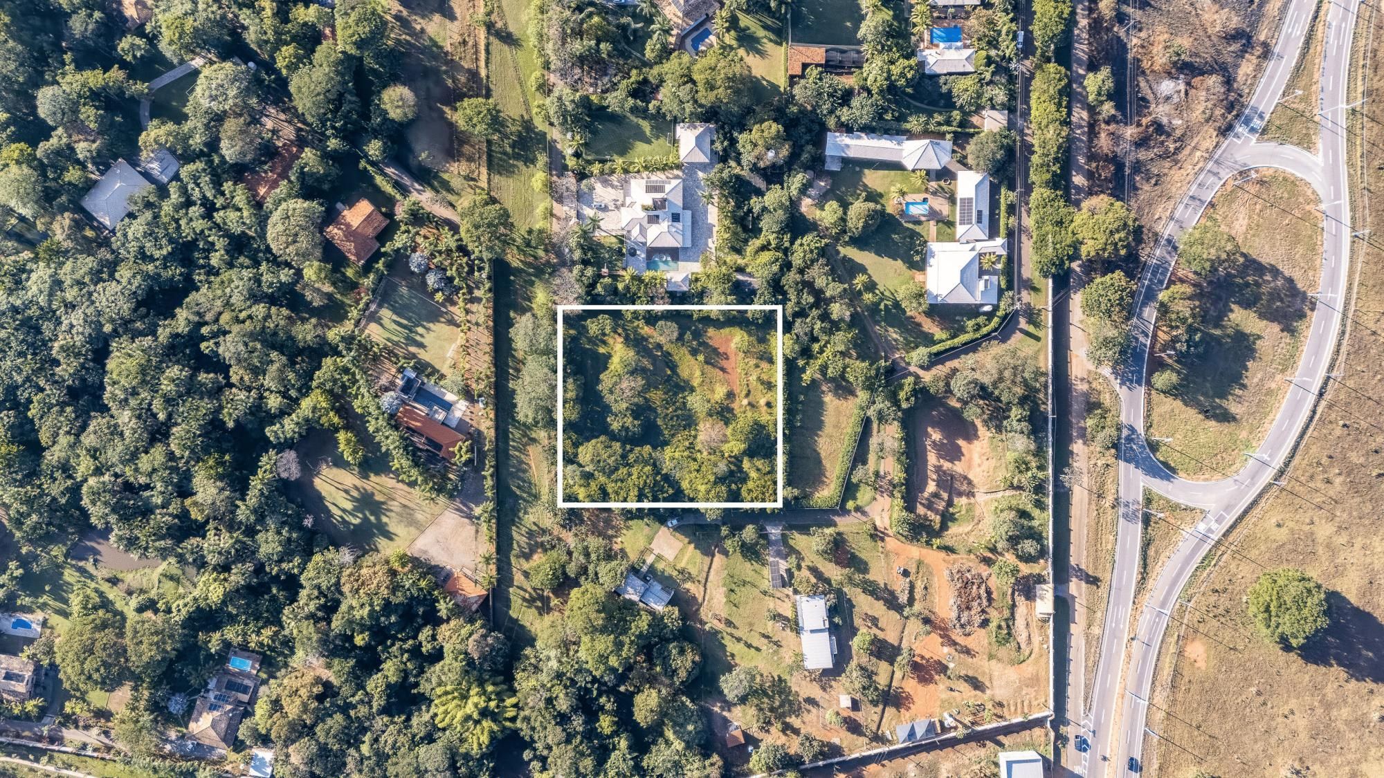 Terreno à venda no Condomínio Alta Vista I com 2.809 m², em Senador Canedo, GO — foto 1