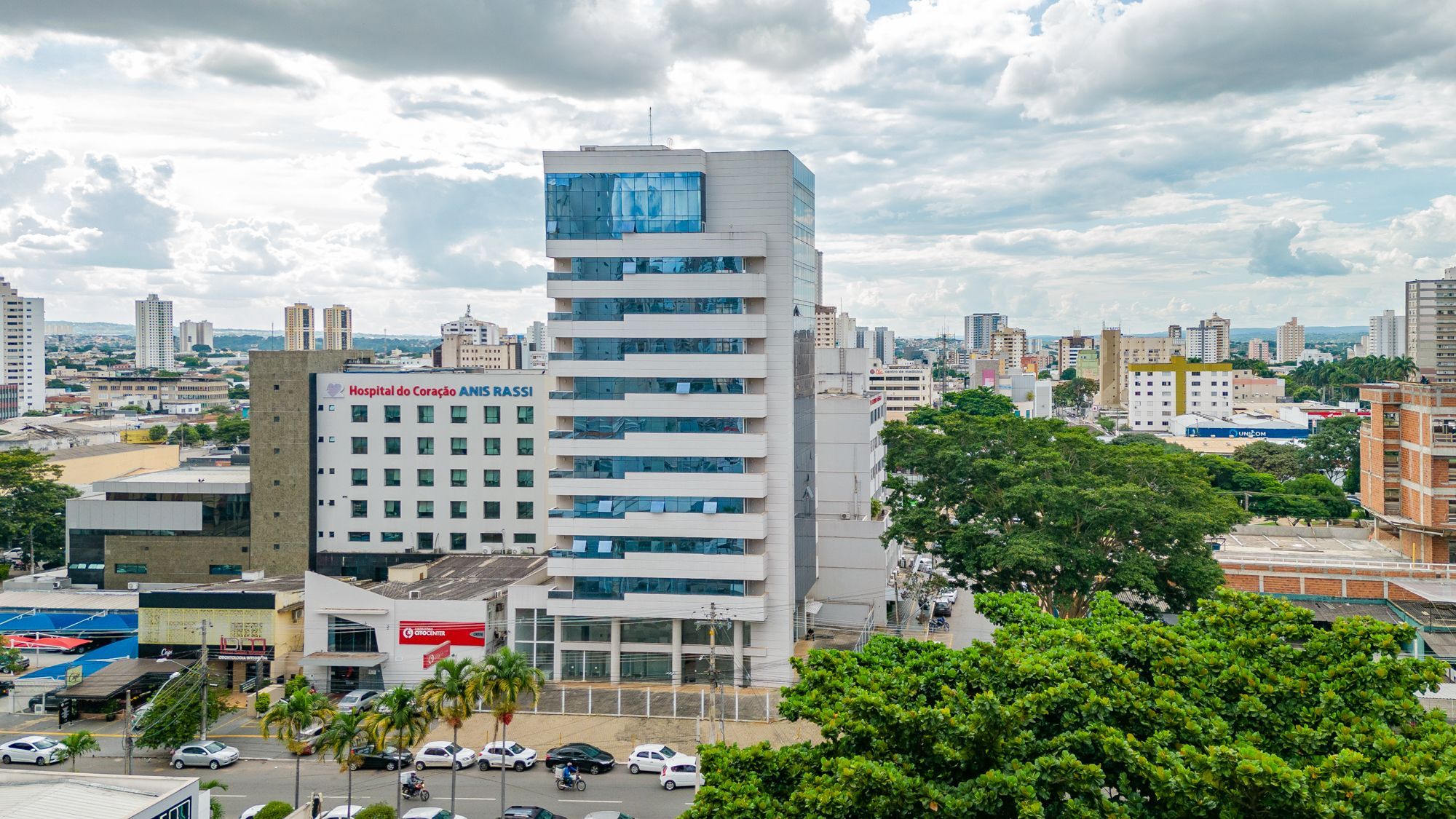 Prédio Comercial Novo à Venda no Setor Oeste, Goiânia — foto 1