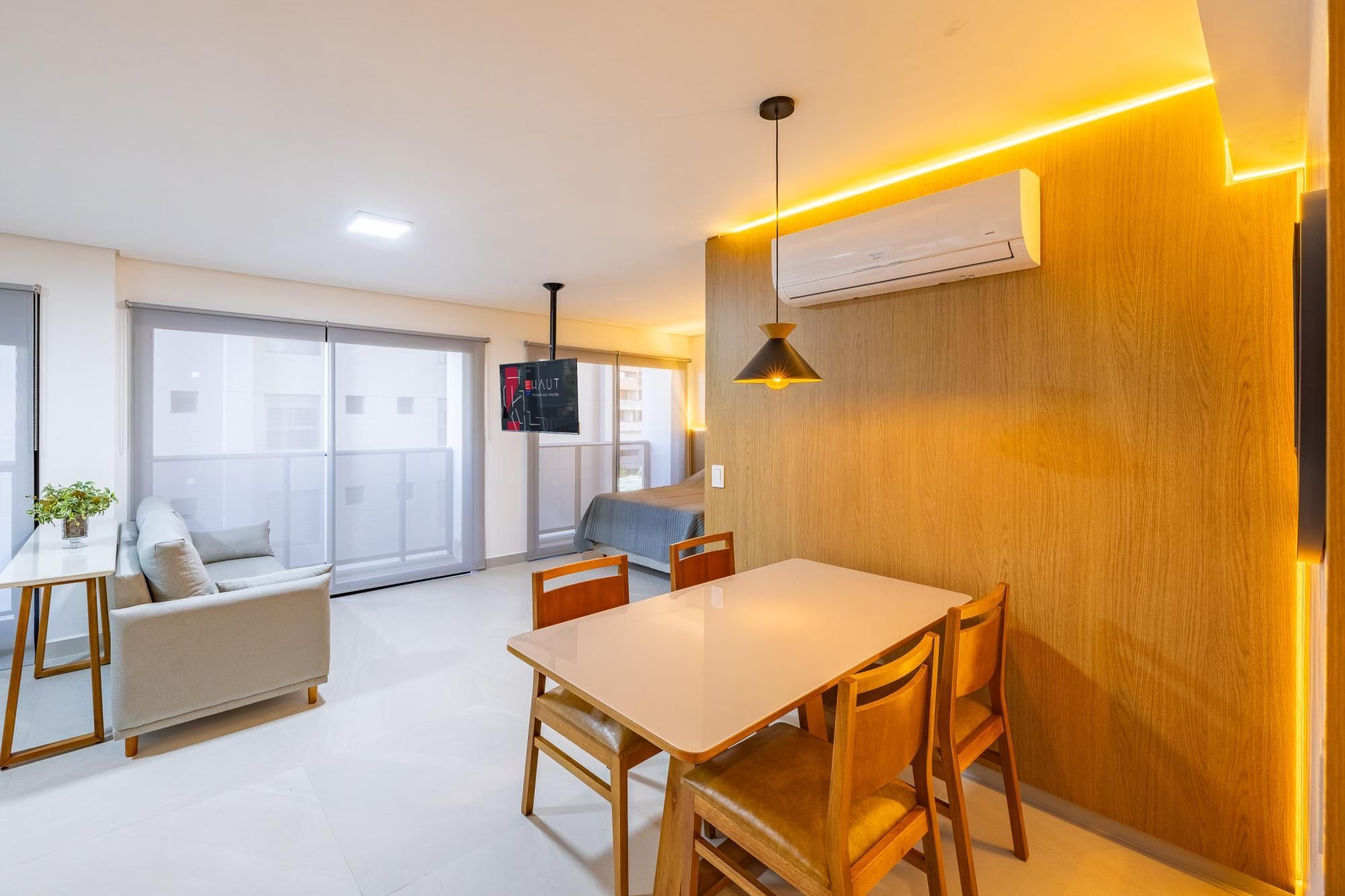 Apartamento mobiliado para locação no Gyro Rooftop com 46 m² e 1 suíte