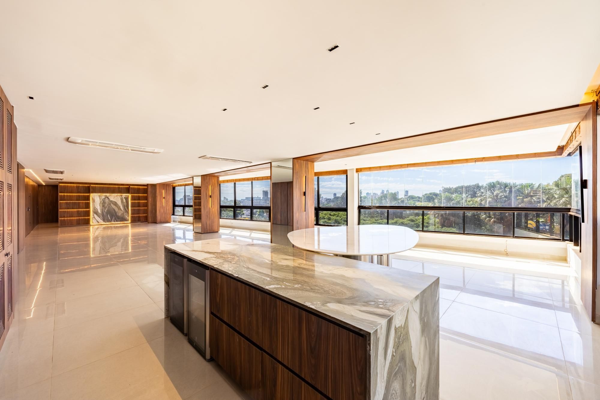 Apartamento no Opus Vítreo com 404 m², 4 suítes e 5 vagas no Marista