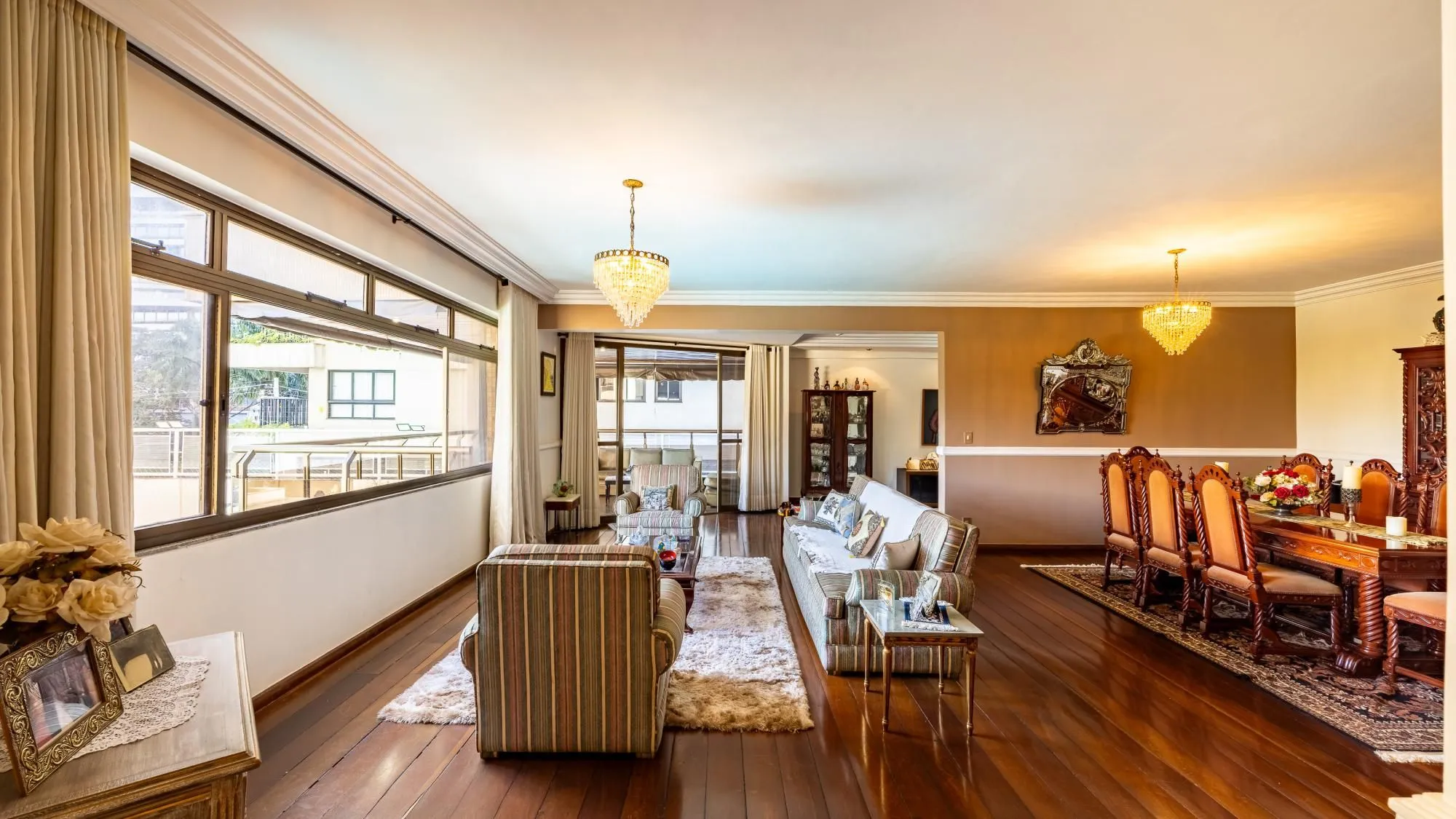 Apartamento à venda no Residencial Boulevard com 4 suítes e 340 m², Setor Bueno