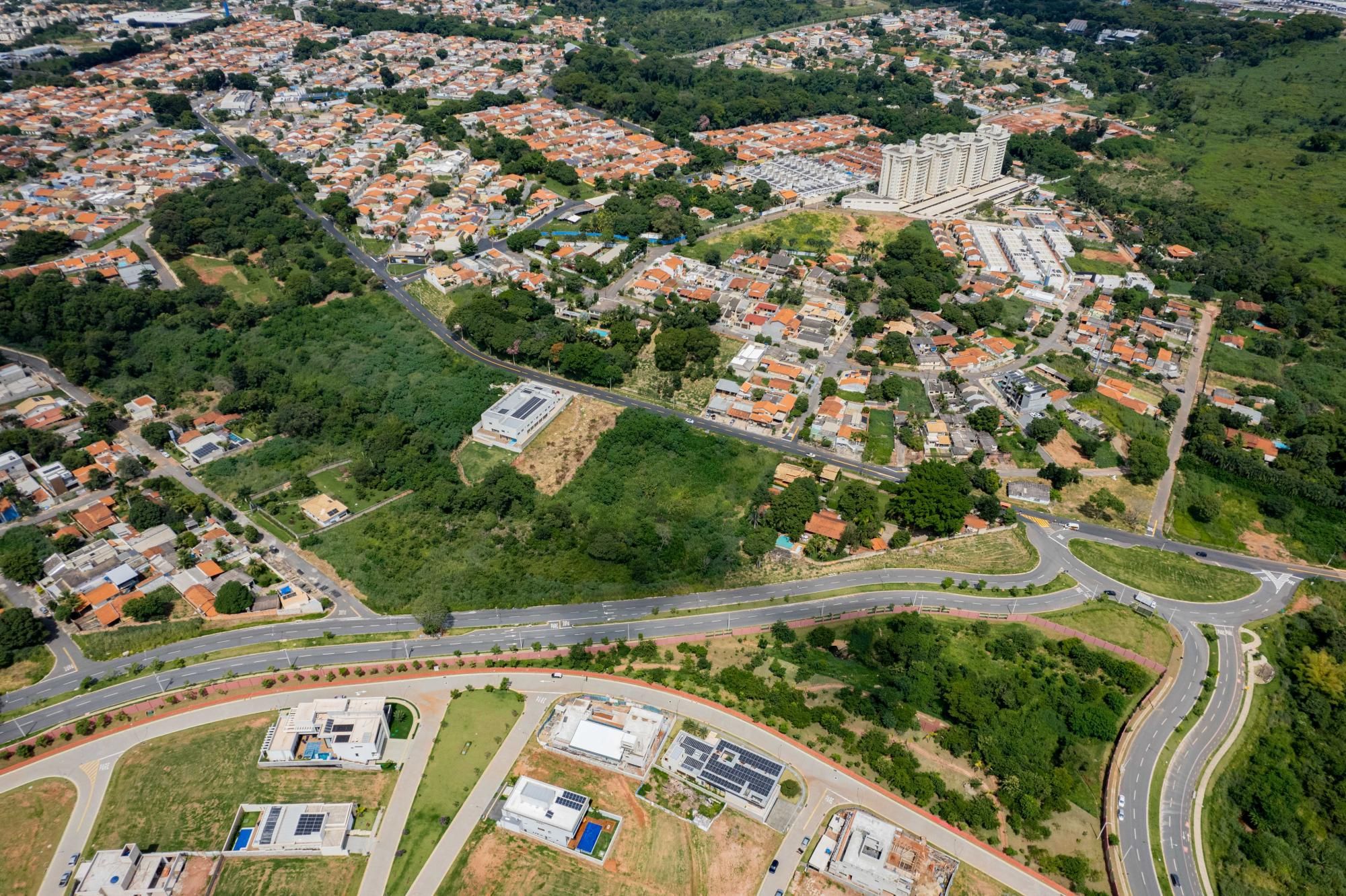 Loteamento e Condomínio, 2470 m² - Foto 14