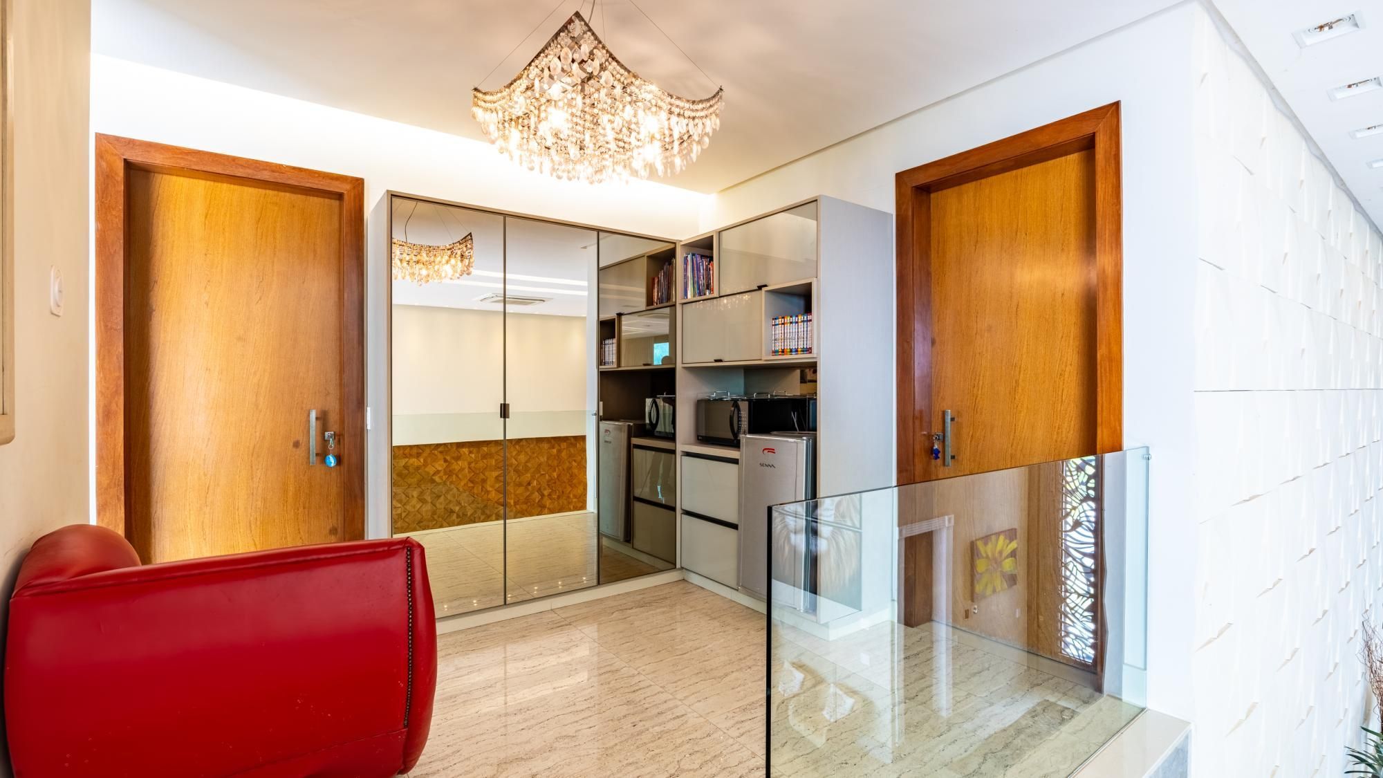 Casa para aluguel no Alphaville Araguaia com 5 suítes e lazer completo