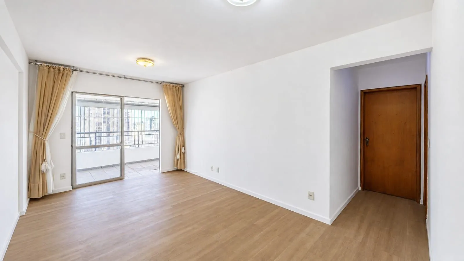 Apartamento à venda no Residencial Oliveira Lobo com 95 m² no Setor Oeste