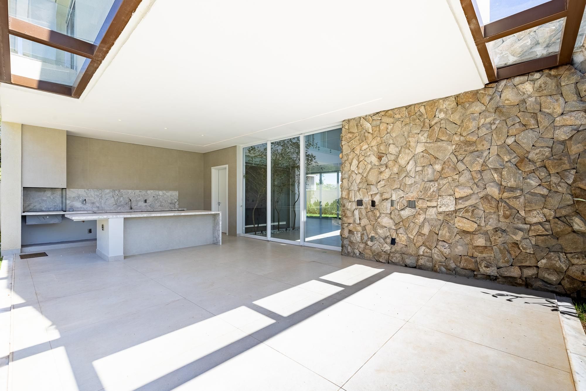 Sobrado, 5 quartos, 387 m² - Foto 4