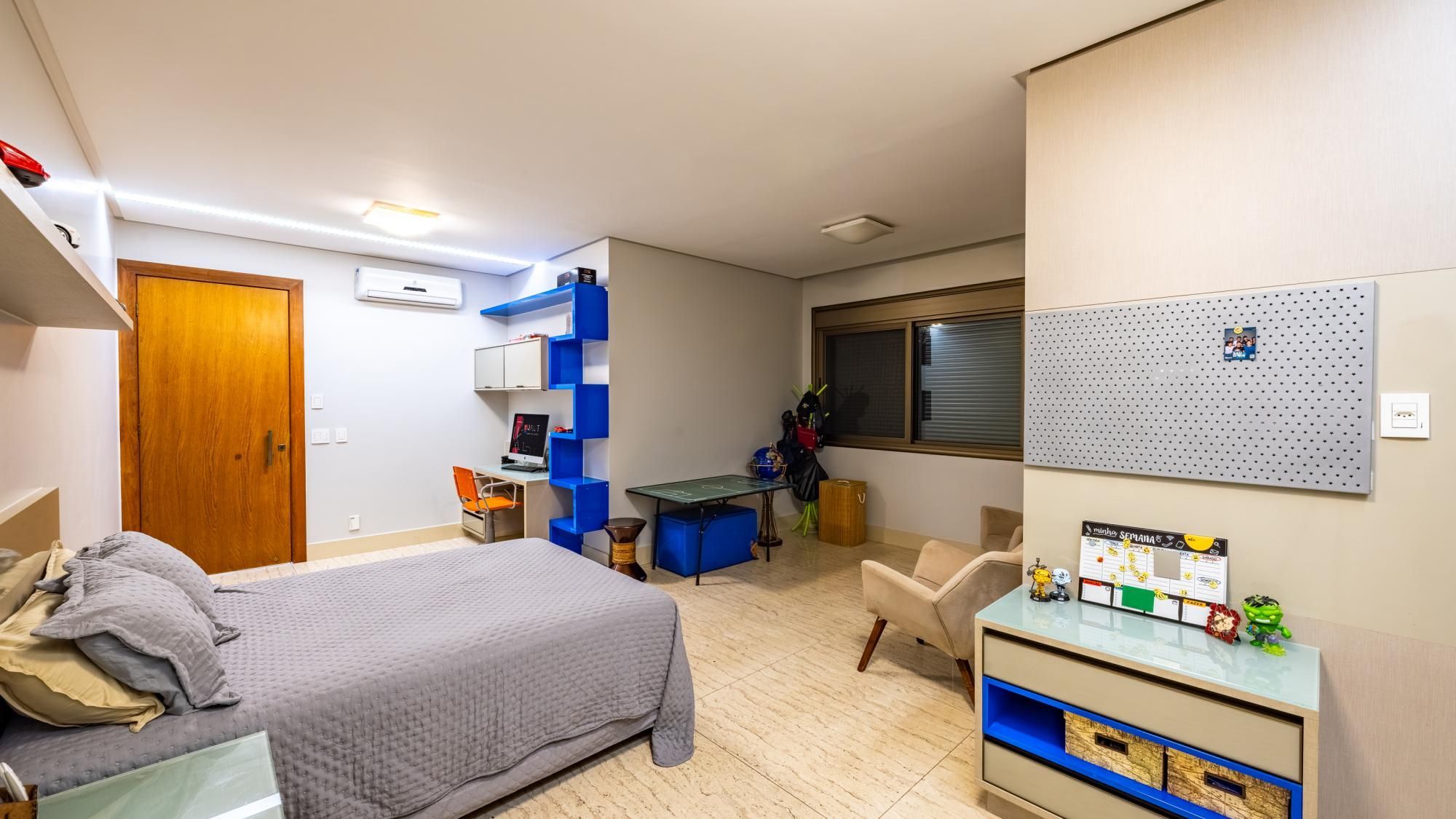 Casa para aluguel no Alphaville Araguaia com 5 suítes e lazer completo