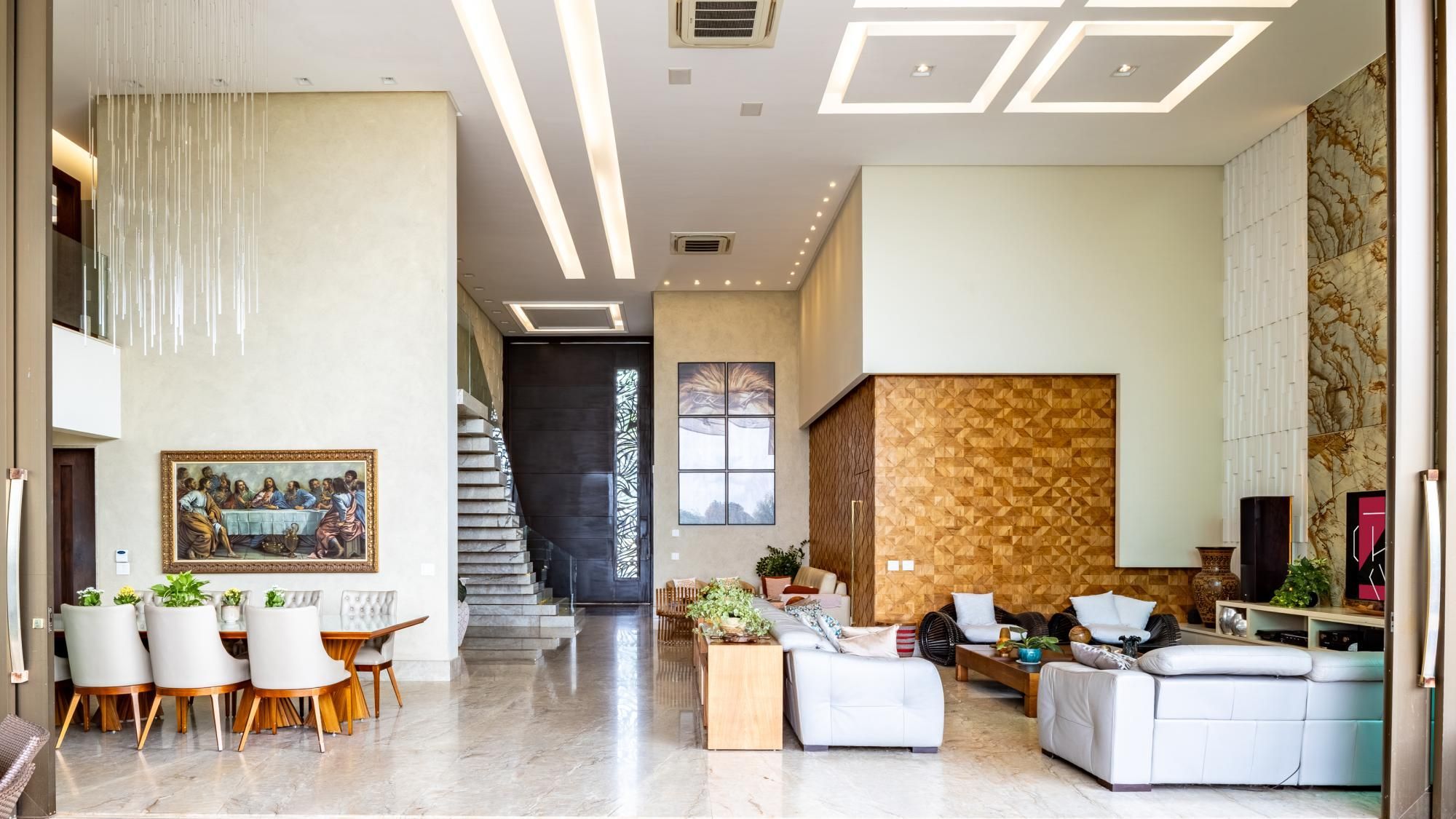 Casa para aluguel no Alphaville Araguaia com 5 suítes e lazer completo